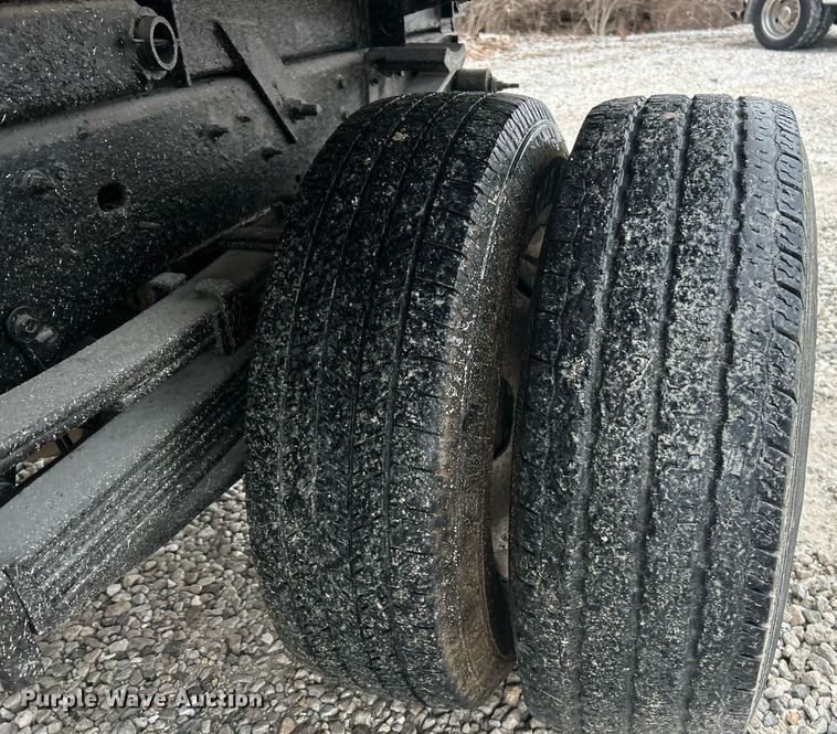 image for item EK2597 2005 Chevrolet Silverado 3500 dump bed pickup truck