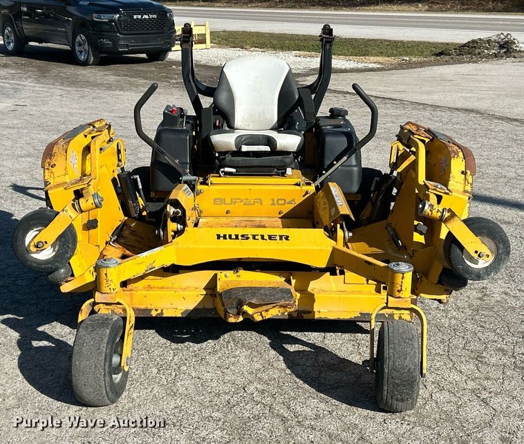 image for item EK2605 2017 Hustler Super 104 ZTR lawn mower