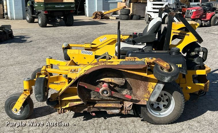 image for item EK2605 2017 Hustler Super 104 ZTR lawn mower