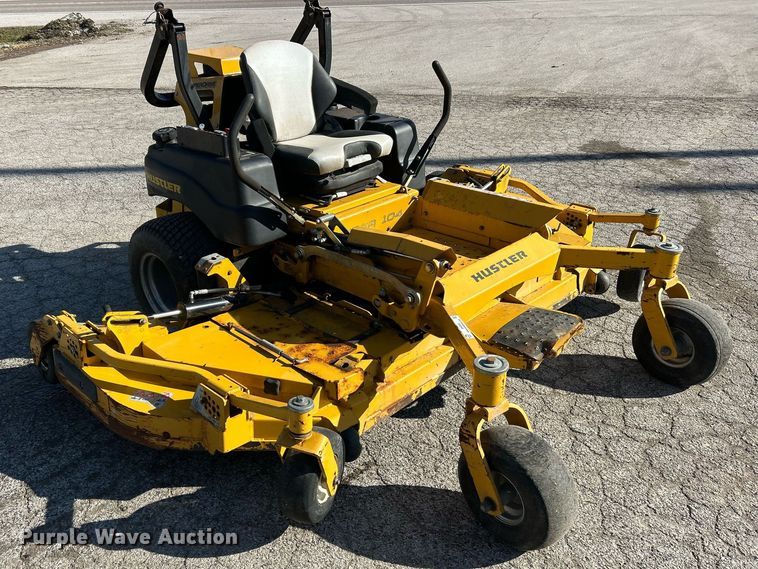 image for item EK2605 2017 Hustler Super 104 ZTR lawn mower