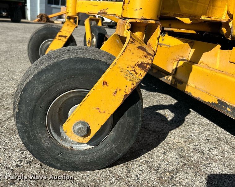 image for item EK2605 2017 Hustler Super 104 ZTR lawn mower