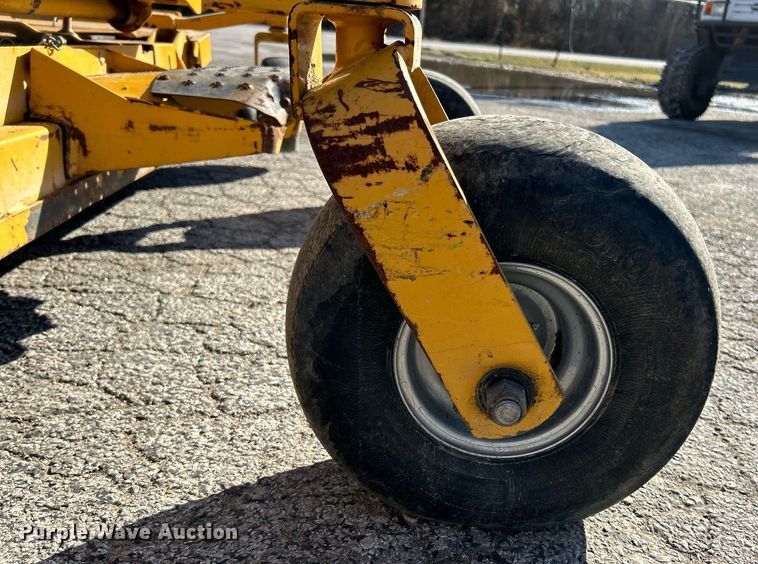 image for item EK2605 2017 Hustler Super 104 ZTR lawn mower