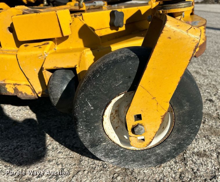 image for item EK2605 2017 Hustler Super 104 ZTR lawn mower