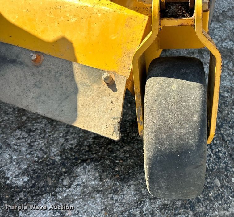 image for item EK2605 2017 Hustler Super 104 ZTR lawn mower