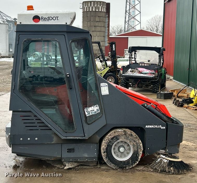 image for item EK2631 Power Boss Armadillo 9XR sweeper