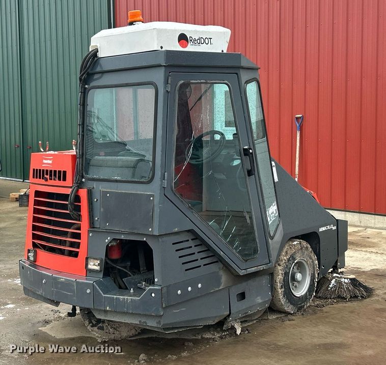image for item EK2631 Power Boss Armadillo 9XR sweeper