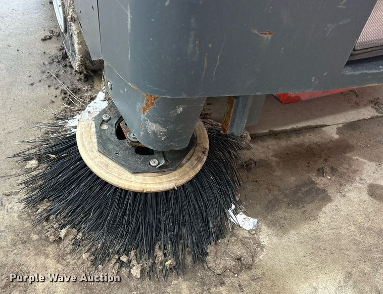 image for item EK2631 Power Boss Armadillo 9XR sweeper