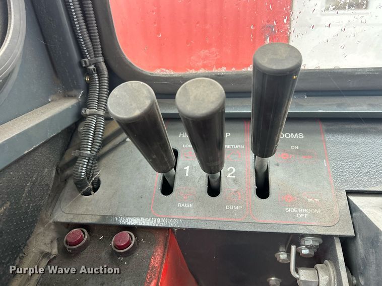 image for item EK2631 Power Boss Armadillo 9XR sweeper