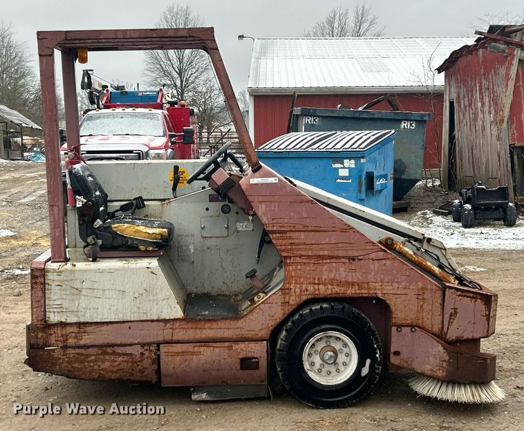 image for item EK2632 2000 Minuteman Powerboss Armadillo SW/8XV sweeper