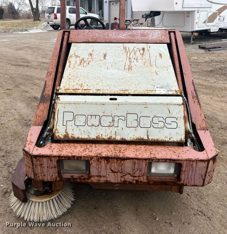 image for item EK2632 2000 Minuteman Powerboss Armadillo SW/8XV sweeper