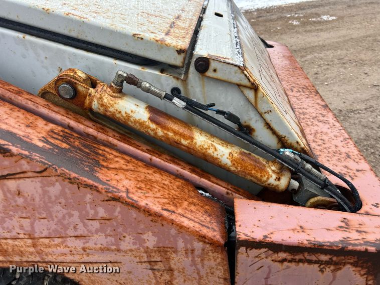 image for item EK2632 2000 Minuteman Powerboss Armadillo SW/8XV sweeper