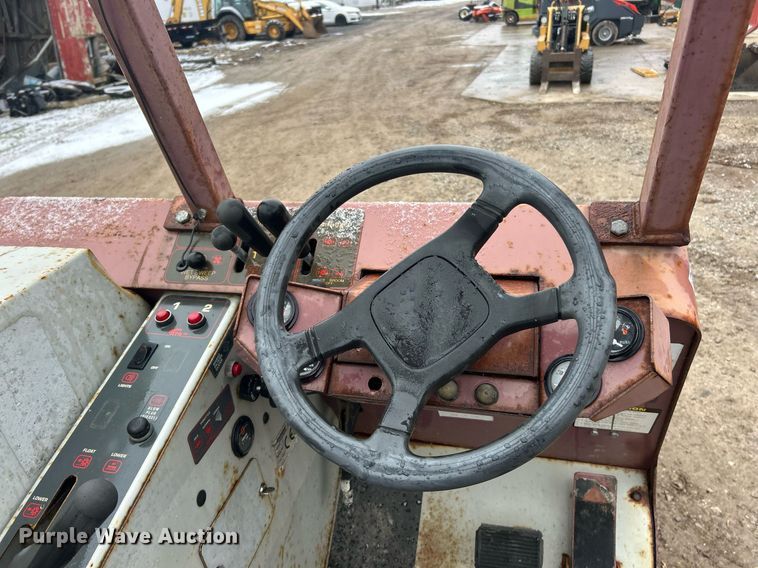 image for item EK2632 2000 Minuteman Powerboss Armadillo SW/8XV sweeper