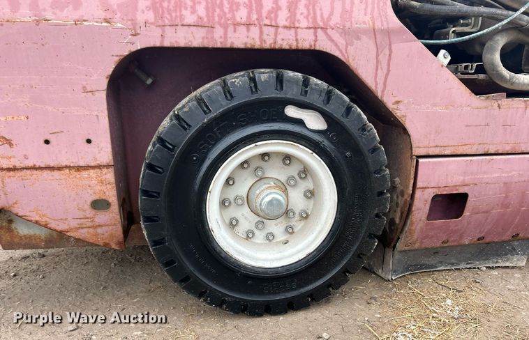 image for item EK2632 2000 Minuteman Powerboss Armadillo SW/8XV sweeper