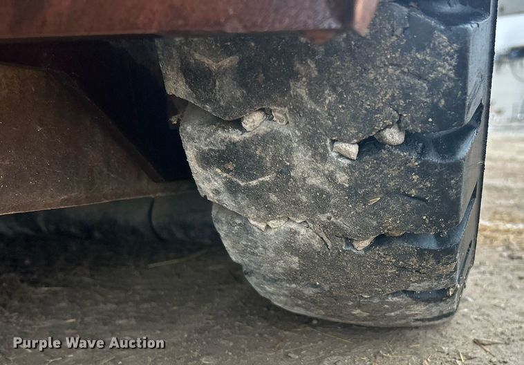 image for item EK2632 2000 Minuteman Powerboss Armadillo SW/8XV sweeper