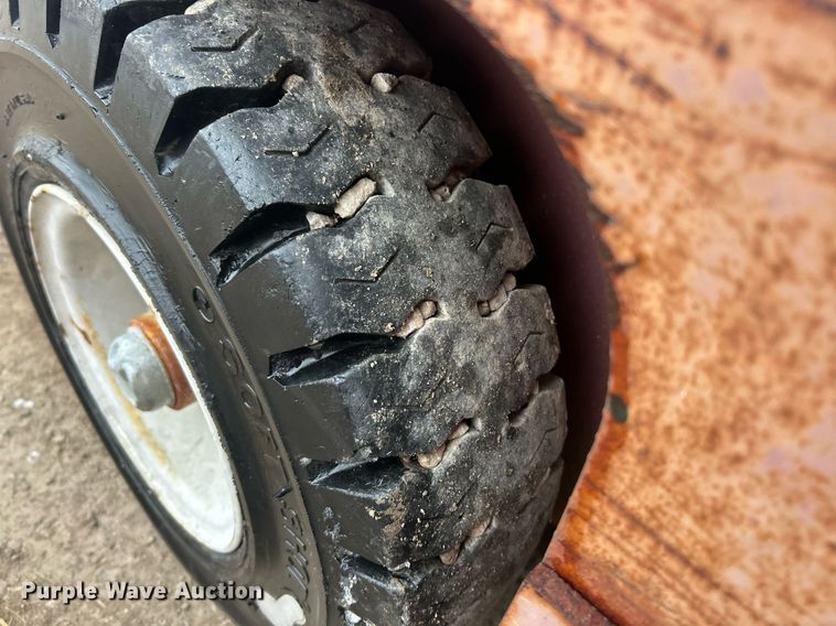 image for item EK2632 2000 Minuteman Powerboss Armadillo SW/8XV sweeper