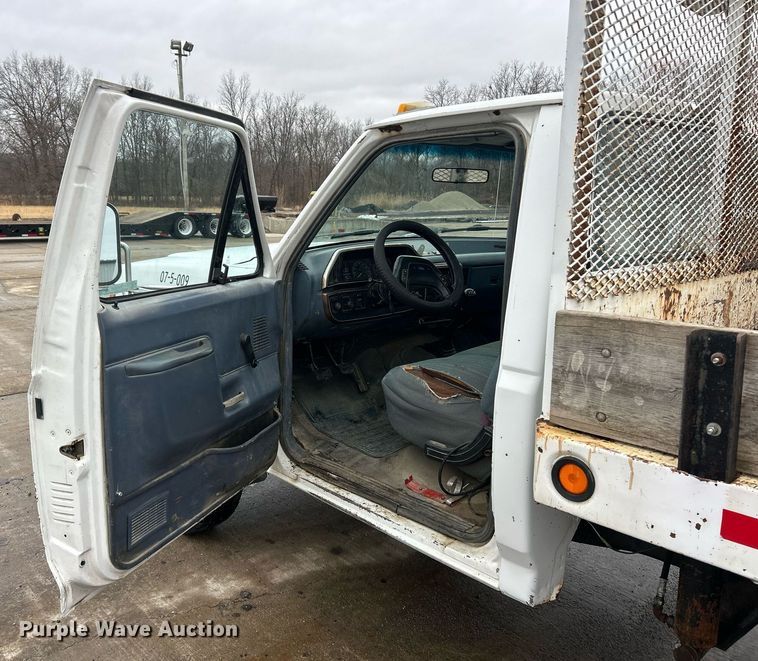 image for item EK2634 1989 Ford F450 Super Duty XL dump flatbed truck