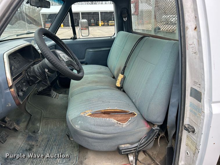 image for item EK2634 1989 Ford F450 Super Duty XL dump flatbed truck