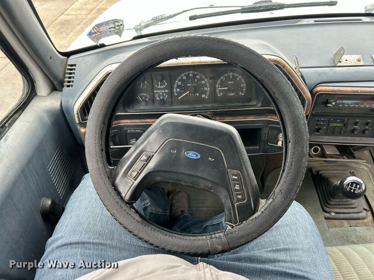 image for item EK2634 1989 Ford F450 Super Duty XL dump flatbed truck