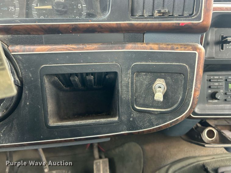 image for item EK2634 1989 Ford F450 Super Duty XL dump flatbed truck