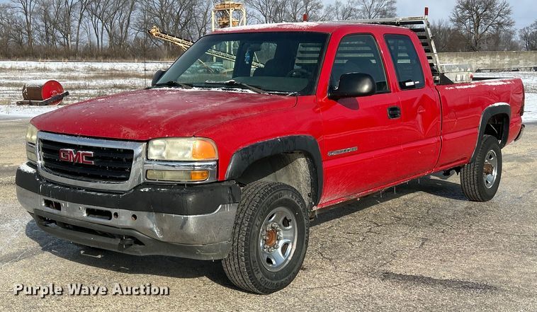 image for item EK2641 2002 GMC Sierra 2500HD Ext. Cab pickup truck