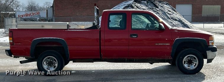 image for item EK2641 2002 GMC Sierra 2500HD Ext. Cab pickup truck