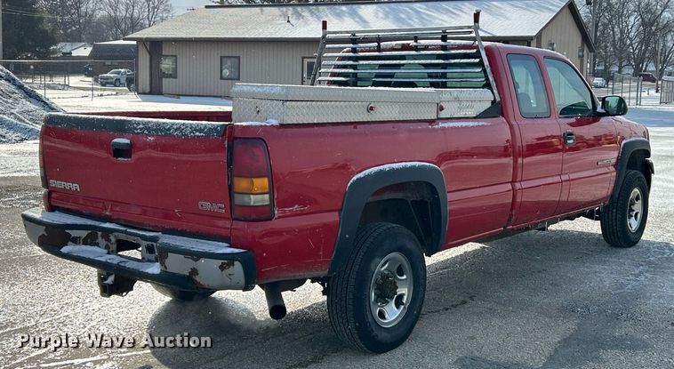 image for item EK2641 2002 GMC Sierra 2500HD Ext. Cab pickup truck