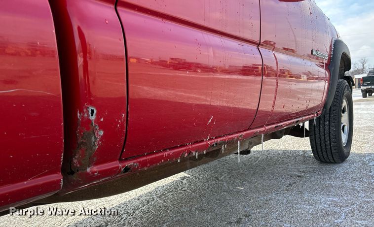 image for item EK2641 2002 GMC Sierra 2500HD Ext. Cab pickup truck