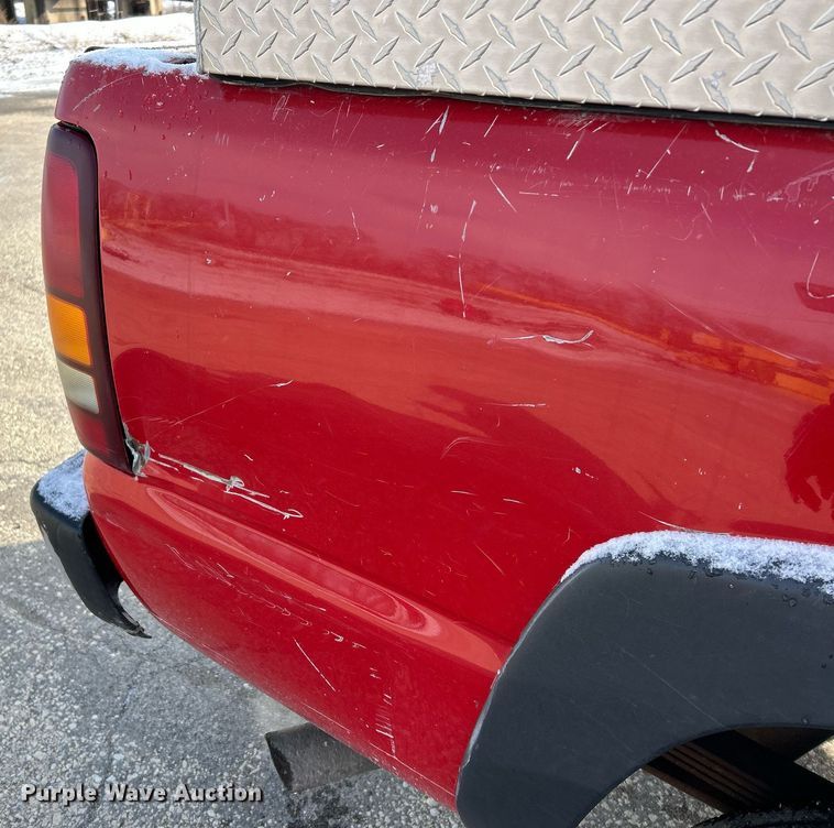 image for item EK2641 2002 GMC Sierra 2500HD Ext. Cab pickup truck