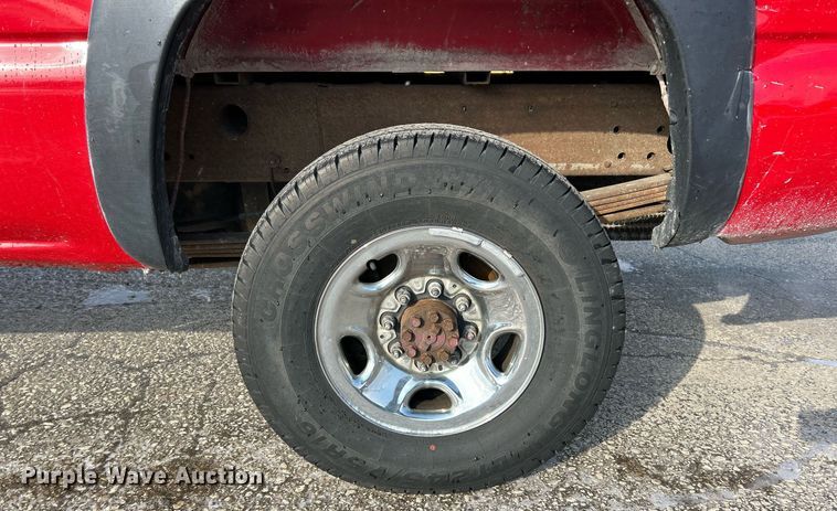 image for item EK2641 2002 GMC Sierra 2500HD Ext. Cab pickup truck