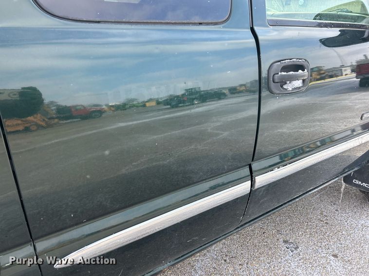 image for item EK2642 2006 GMC Sierra 2500HD Ext. Cab pickup truck