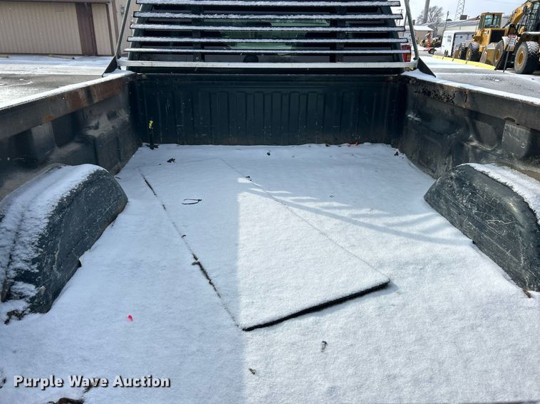 image for item EK2642 2006 GMC Sierra 2500HD Ext. Cab pickup truck