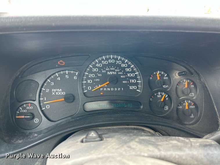 image for item EK2642 2006 GMC Sierra 2500HD Ext. Cab pickup truck