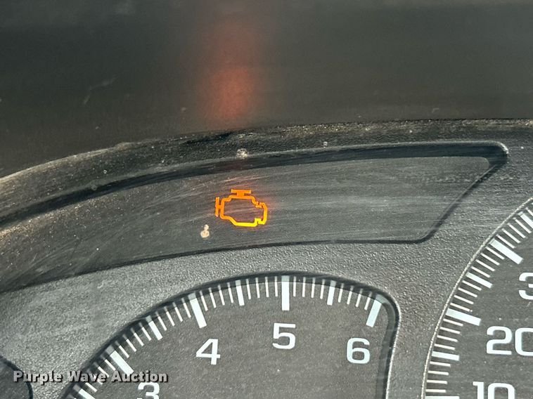 image for item EK2642 2006 GMC Sierra 2500HD Ext. Cab pickup truck