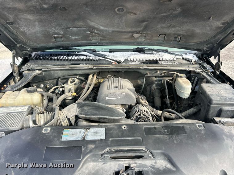 image for item EK2642 2006 GMC Sierra 2500HD Ext. Cab pickup truck