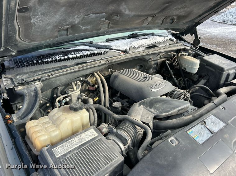 image for item EK2642 2006 GMC Sierra 2500HD Ext. Cab pickup truck