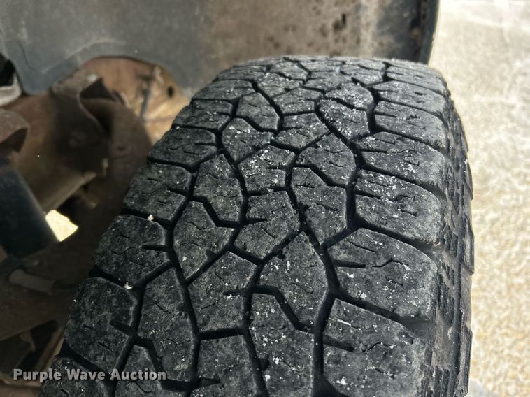 image for item EK2642 2006 GMC Sierra 2500HD Ext. Cab pickup truck