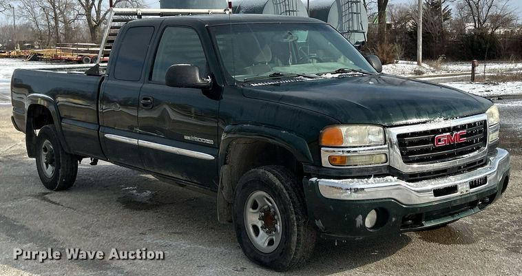 image for item EK2643 2006 GMC Sierra 2500HD Ext. Cab pickup truck