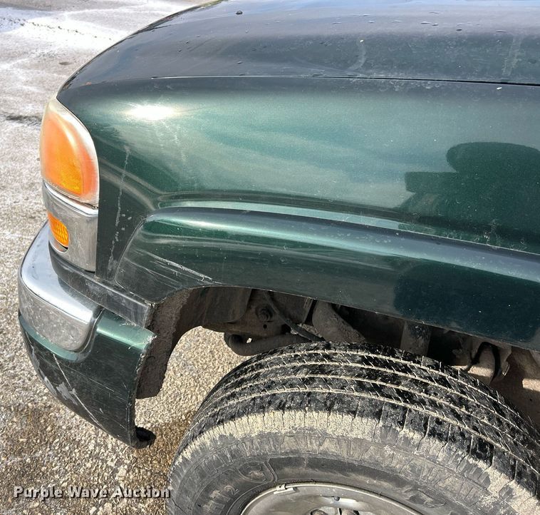 image for item EK2643 2006 GMC Sierra 2500HD Ext. Cab pickup truck