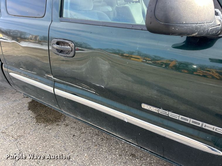 image for item EK2643 2006 GMC Sierra 2500HD Ext. Cab pickup truck