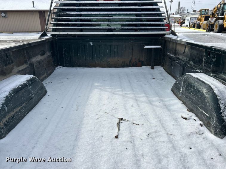 image for item EK2643 2006 GMC Sierra 2500HD Ext. Cab pickup truck