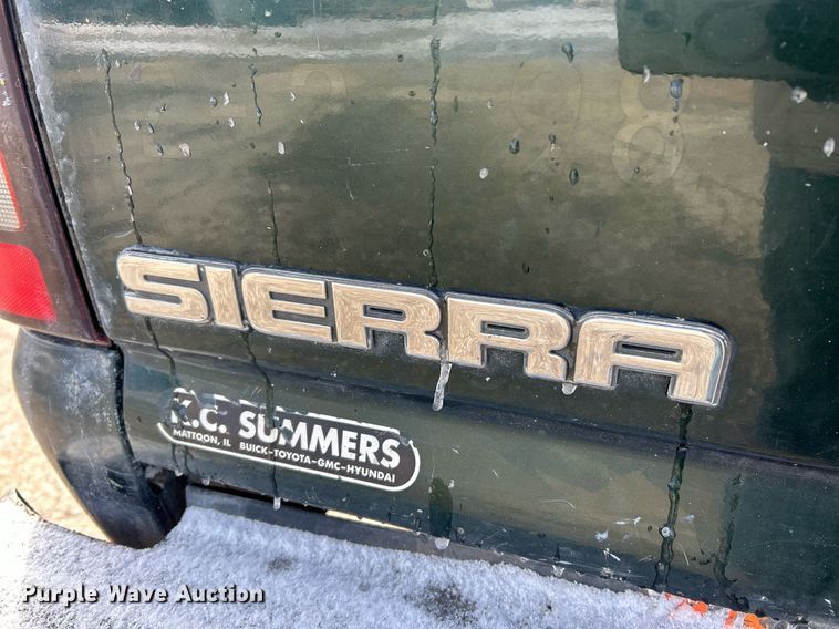 image for item EK2643 2006 GMC Sierra 2500HD Ext. Cab pickup truck