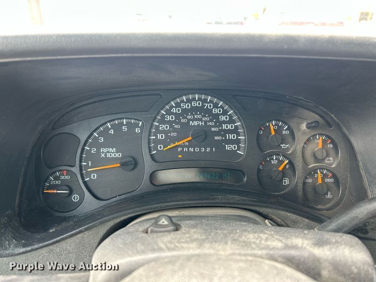 image for item EK2643 2006 GMC Sierra 2500HD Ext. Cab pickup truck