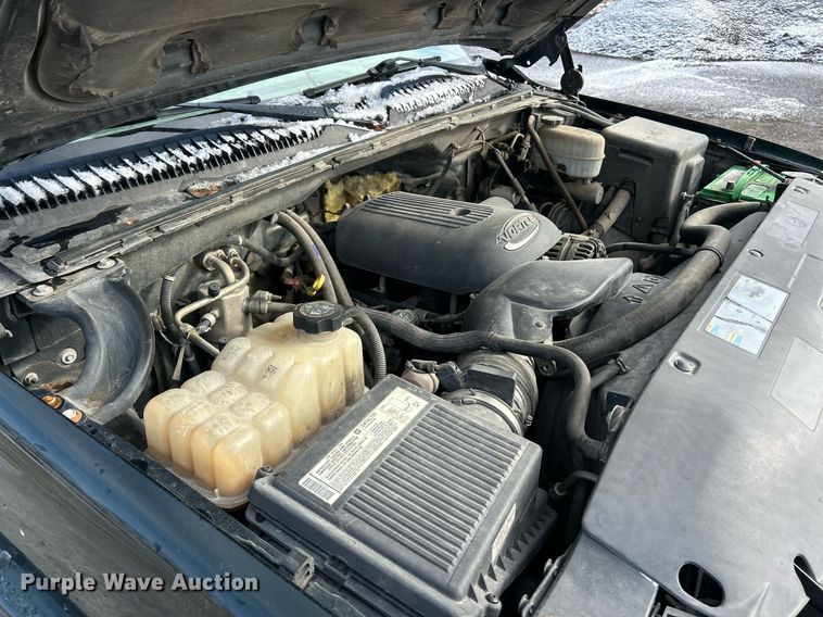 image for item EK2643 2006 GMC Sierra 2500HD Ext. Cab pickup truck