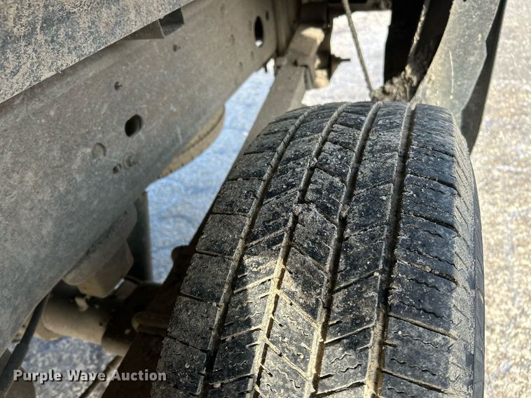 image for item EK2643 2006 GMC Sierra 2500HD Ext. Cab pickup truck