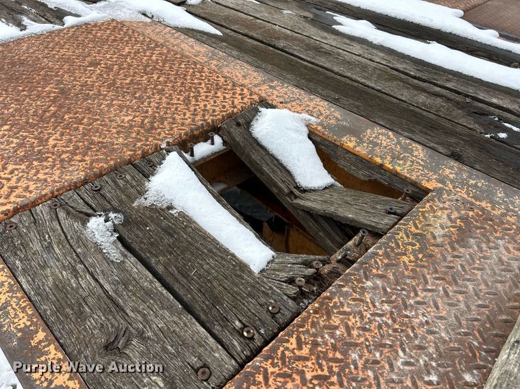 image for item EK2664 2006 Anderson equipment trailer