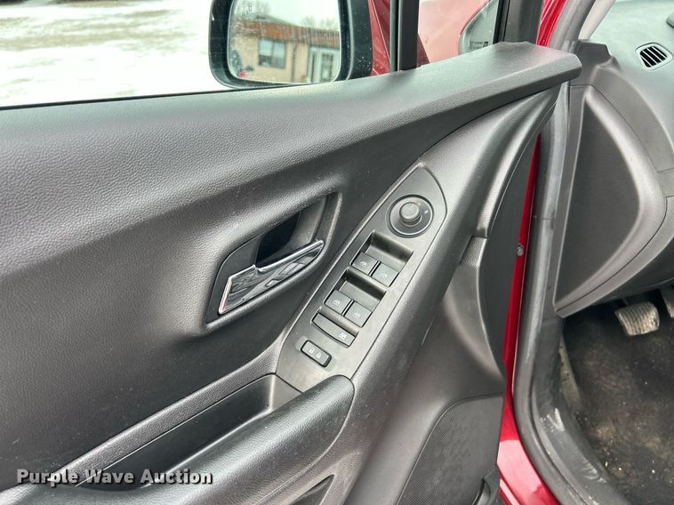 image for item EK2671 2021 Chevrolet Trax SUV