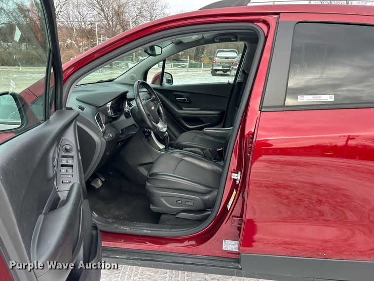 image for item EK2671 2021 Chevrolet Trax SUV