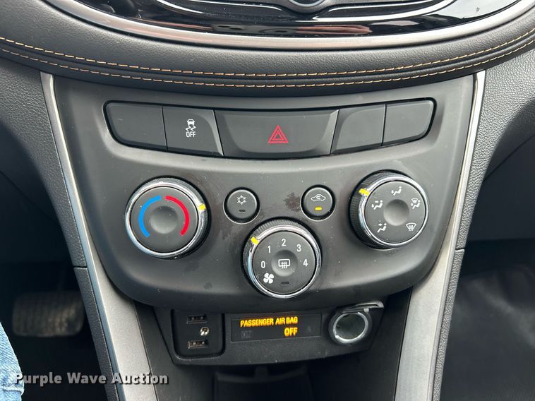 image for item EK2671 2021 Chevrolet Trax SUV