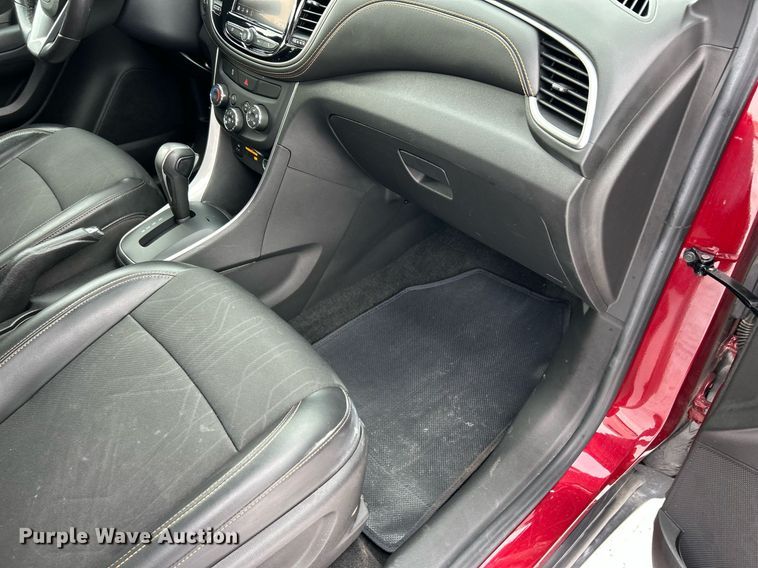 image for item EK2671 2021 Chevrolet Trax SUV