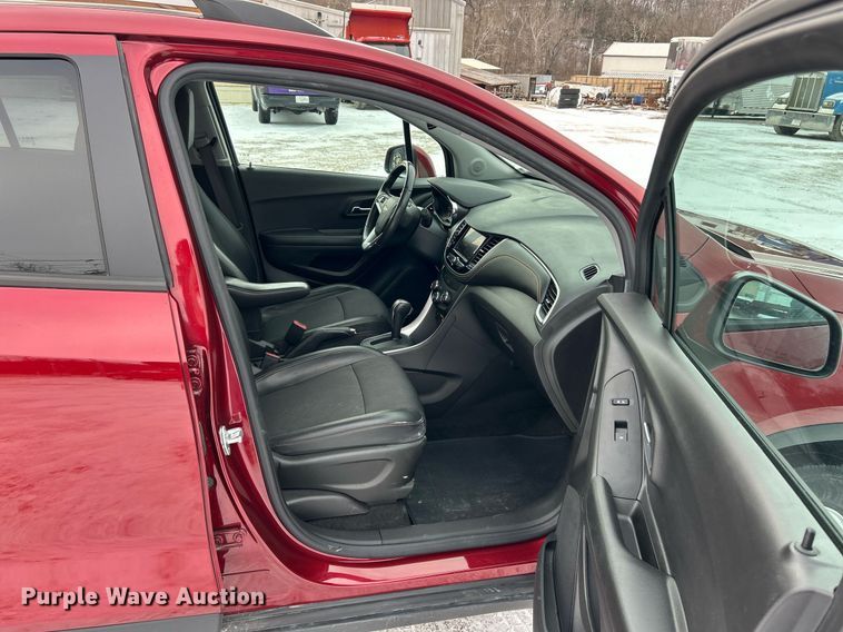 image for item EK2671 2021 Chevrolet Trax SUV